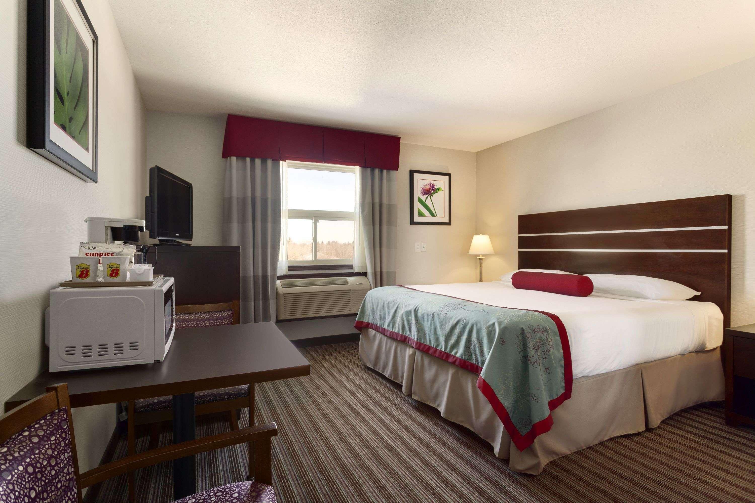 Super 8 By Wyndham Saskatoon Near Downtown Hotel Eksteriør billede